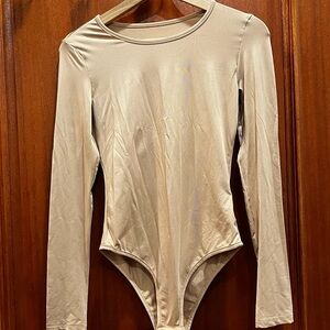2 Long Sleeve Bodysuits